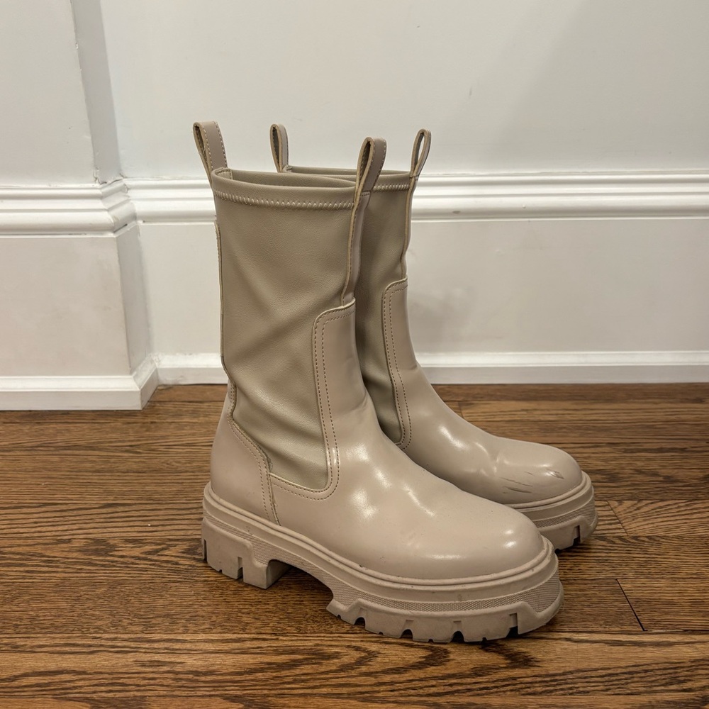 Beige Lug Sole / Platform Chelsea Boots